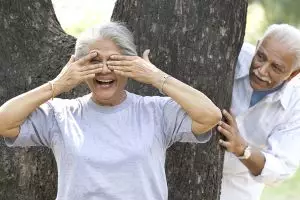 7 Perbedaan antara cowok dan cewek ketika nanti sudah tua