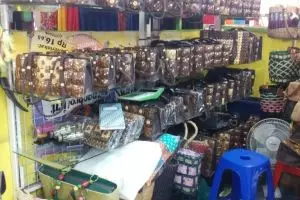 Marlean sukses bikin tempurung kelapa naik kelas jadi kerajinan unik