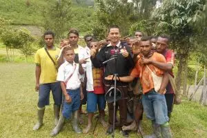 Suraban, guru pedalaman Papua: Nyawa pun jadi taruhan mengajar di sini