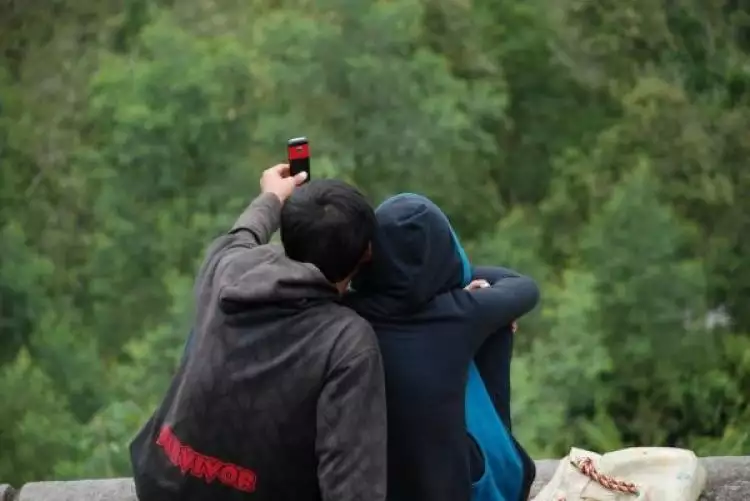 10 Panggilan sayang khas anak muda Indonesia ketika pacaran, so sweet!