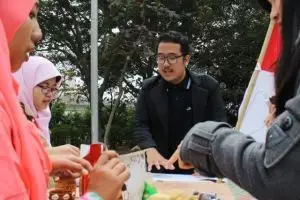 Lulusan Kejar Paket B & C, Fanbul buktikan bisa sukses di perkuliahan