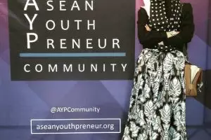 Kesibukan di bisnis produk etnik tak halangi Ifa cetak prestasi, top!