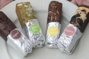 Cerita Adry, bos brownies yang kerap disapa 'Sist'