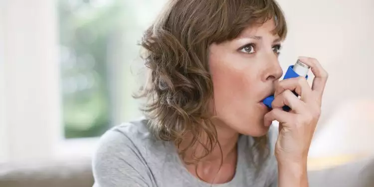 Ini cara pemakaian inhaler yang tepat bagi penderita asma, perhatikan!