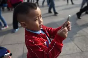 Nomophobia, wabah yang menjangkiti anak-anak di Asia, waspada!