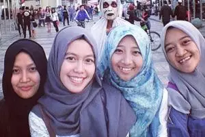 Ini model hijab yang menurut Ridwan Kamil paling gaya, ada-ada saja!