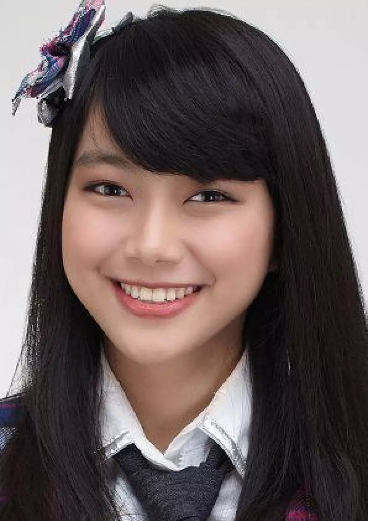 Ini artis dengan nama terpanjang, 6 kata 42 huruf