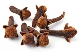 Tips bikin minyak cengkeh untuk atasi sakit gigi