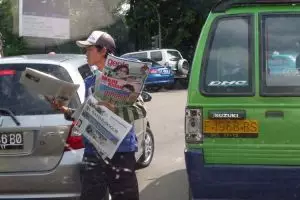 Kamu kerap menjumpai ini saat berhenti di lampu merah