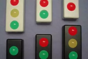 Jenis lampu isyarat ini kerap dijumpai di jalan, tapi tahukah artinya?