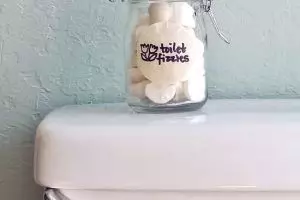 Segarkan aroma kamar mandimu dengan pewangi buatan sendiri