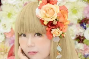 Kamu tak akan menyangka jika cewek secantik ini sudah berumur 54 tahun