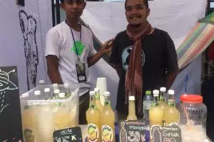 Bikin minuman fermentasi, mahasiswa seni ini ujikan ilmu mikrobiologi