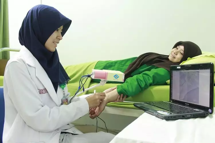 Mahasiswa UGM temukan alat bantu proses infus yang memudahkan perawat
