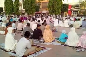 Heboh shalat jamaah pria & wanita bercampur, ini tanggapan ahli agama