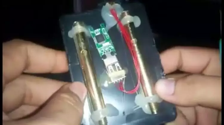 VIDEO: Heboh beli hard disk 2 Terabyte ternyata berisi flashdisk, duh!