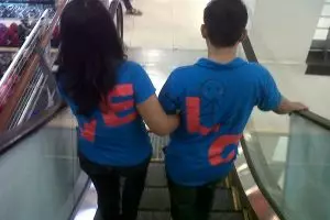 Kelakuan-kelakuan konyol ABG pacaran, kamu pasti pernah lakuin!