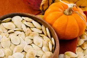 6 Alasan kamu harus ngemil biji buah labu sekarang juga