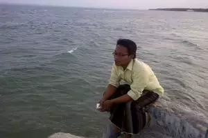 Sekali jatuh cinta, dua kali patah hati oleh satu wanita yang sama