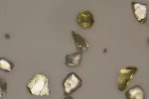 Pakai berlian untuk melawan kanker