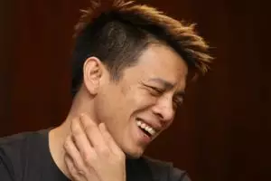 10 Artis Indonesia yang pernah terpuruk di saat masa jayanya