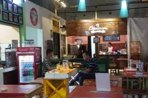 Siapa sangka, tempat nongkrong anak muda Jakarta ini awalnya kumuh