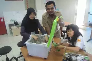 Kulkas tanpa listrik buatan anak Indonesia pukau dunia