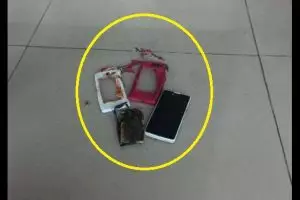 Musikan sambil charger HP, wanita ini bersyukur telinganya tak meledak