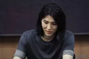 10 member boyband K-pop yang 'cantiknya' banget, bikin cewek minder