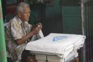 Kerja keras kakek ini semestinya menginspirasimu....