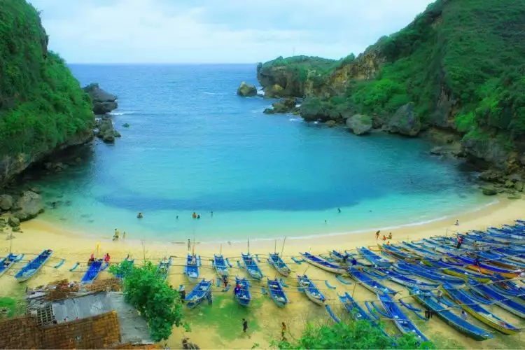 20 Pantai eksotis di bibir Samudera Hindia, Gunungkidul Jogja