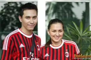 Begini asyiknya punya cewek yang juga suka bola