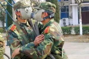 17 Tingkah kocak para tentara di sela-sela tugas