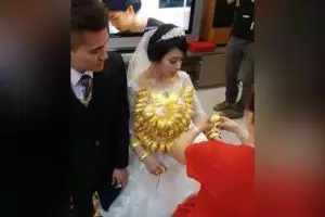 Mujur nasib TKW ini, dinikahi majikannya dengan mahar emas setoko