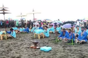 Ini hari-hari yang dikeramatkan di Indonesia, kamu sudah tahu?