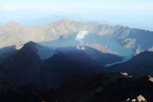 Gunung Rinjani Meletus, Bandara Ngurah Rai Bali ditutup sementara