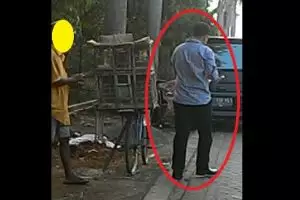 Borong burung dari pedagang lalu dilepaskan, pria ini tuai pujian