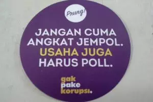 Stiker buatan Bandung ini sindir kebiasaan burukmu, perbaiki ya!