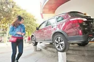 Level parkir orang ini sungguh tingkat dewa, nggak habis pikir deh!