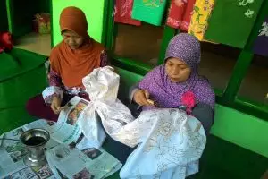 Banyak yang kehilangan pekerjaan, Dolly dibuka kembali