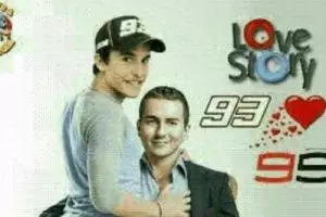 Meme 'pernikahan' Lorenzo-Marquez ini muncul seusai MotoGP, konyol!