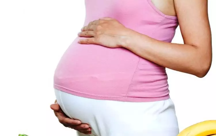Benarkah berhubungan intim saat hamil itu aman?