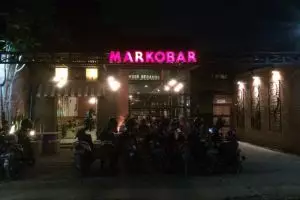 Mengintip keunikan kafe Markobar Gibran yang dikenal karena Iluminati