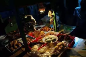 7 Tempat nongkrong ini bikin malammu di Solo jadi nggak garing!