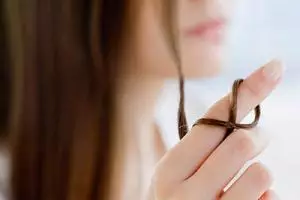 Ladies, ingin rambut tebal dan kuku bagus? Konsumsi makanan ini ya