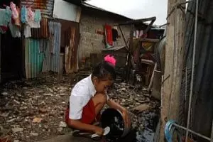 Perjuangan Lili, biayai sekolah dari penghasilan sebagai pembantu