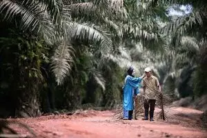 Foto wisuda mahasiswi cantik ini bikin netizen terharu