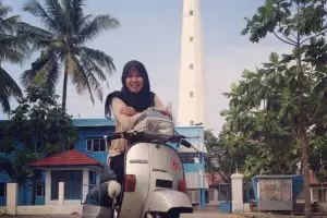Tak biasa, Ayi malah pilih Vespa ketimbang motor matic, kenapa ya?
