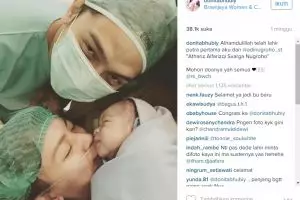 25 Momen romantis artis cantik Indonesia bareng suaminya, so sweet!