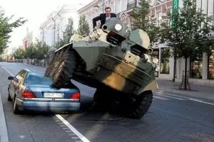 6 Cara unik penertiban parkir liar, bikin kapok parkir sembarangan!